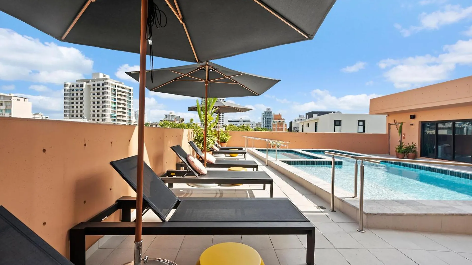 Apartahotel Hibird- Apartment And Suites Hotel San Juan