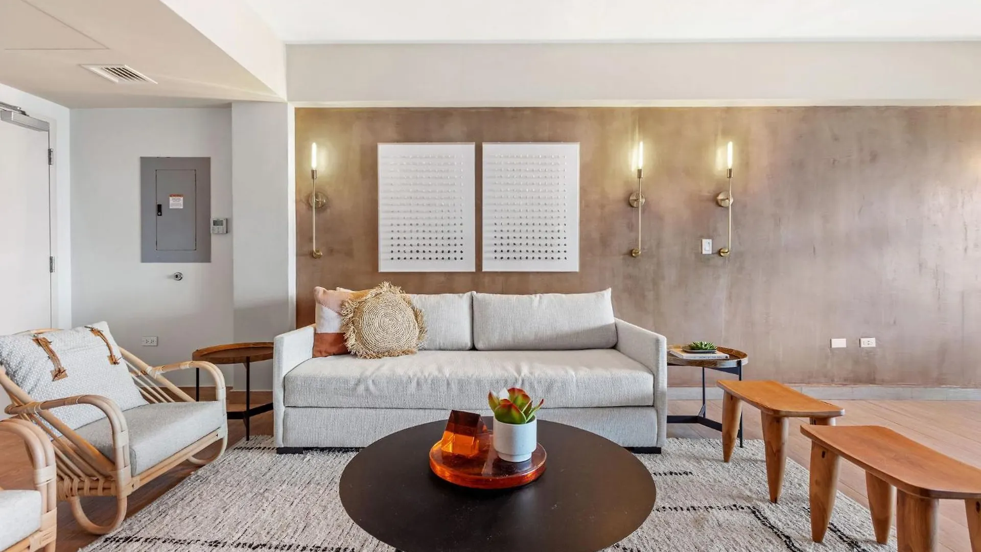 Hibird- Apartment And Suites Hotel San Juan