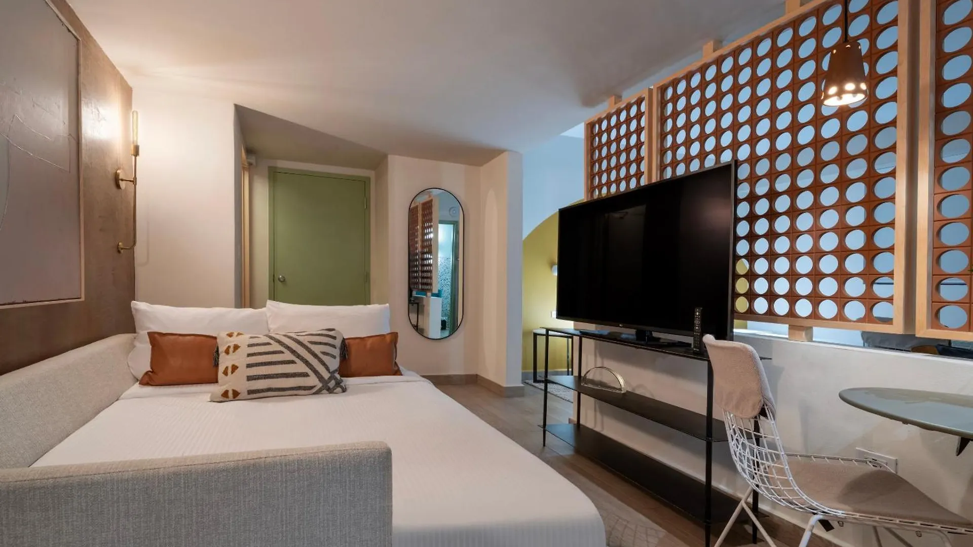 Hibird- Apartment And Suites Hotel San Juan Apartahotel