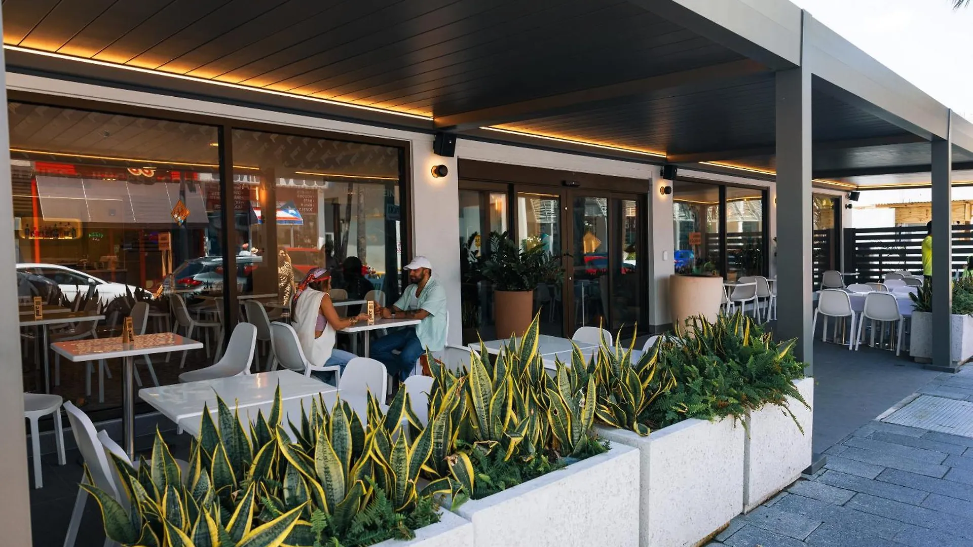 Hibird- Apartment And Suites Hotel San Juan