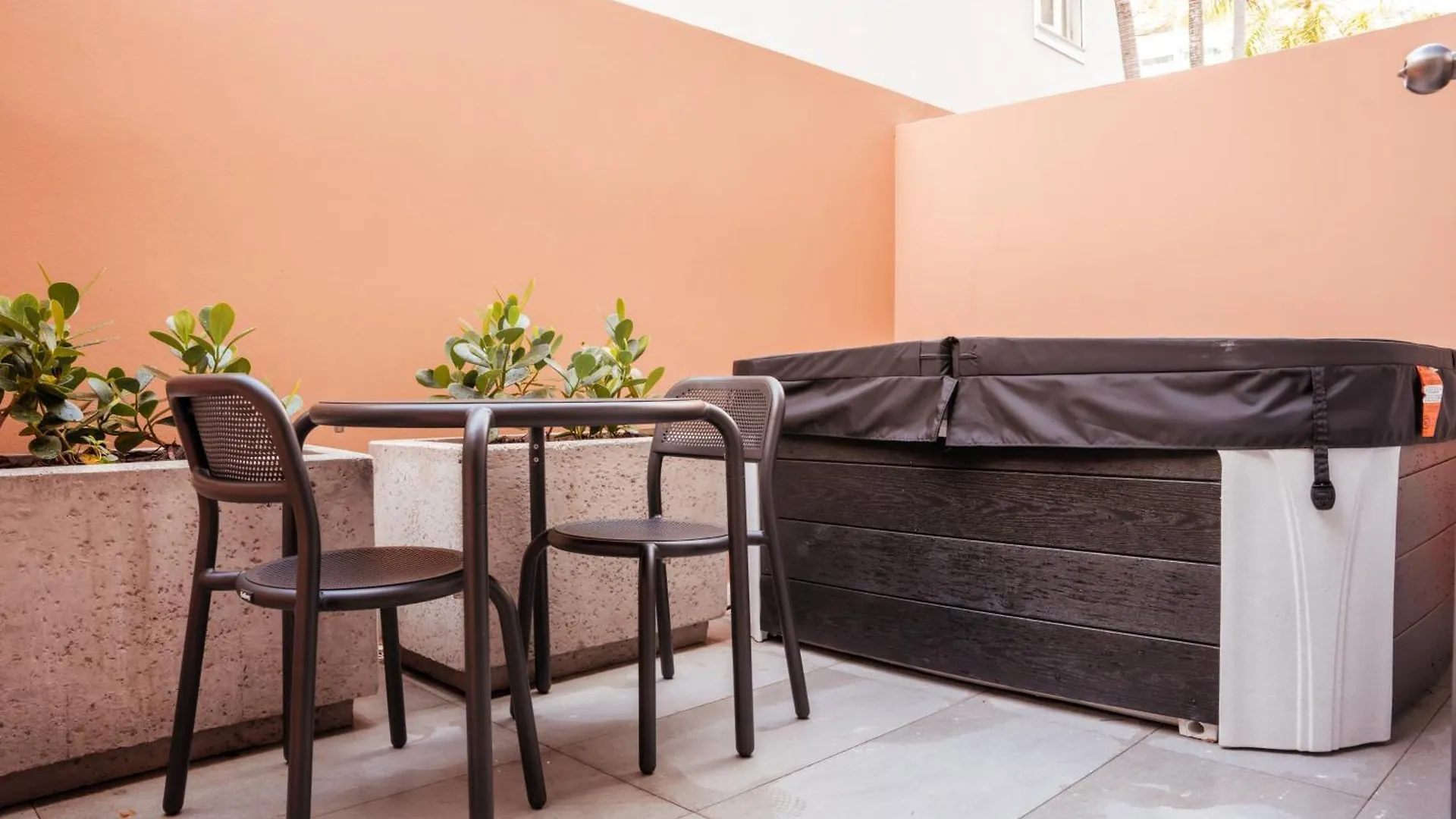 Hibird- Apartment And Suites Hotel San Juan Apartahotel